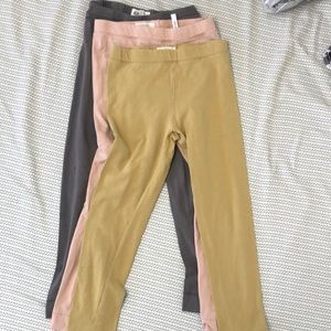 Bundle of 3 leggings
